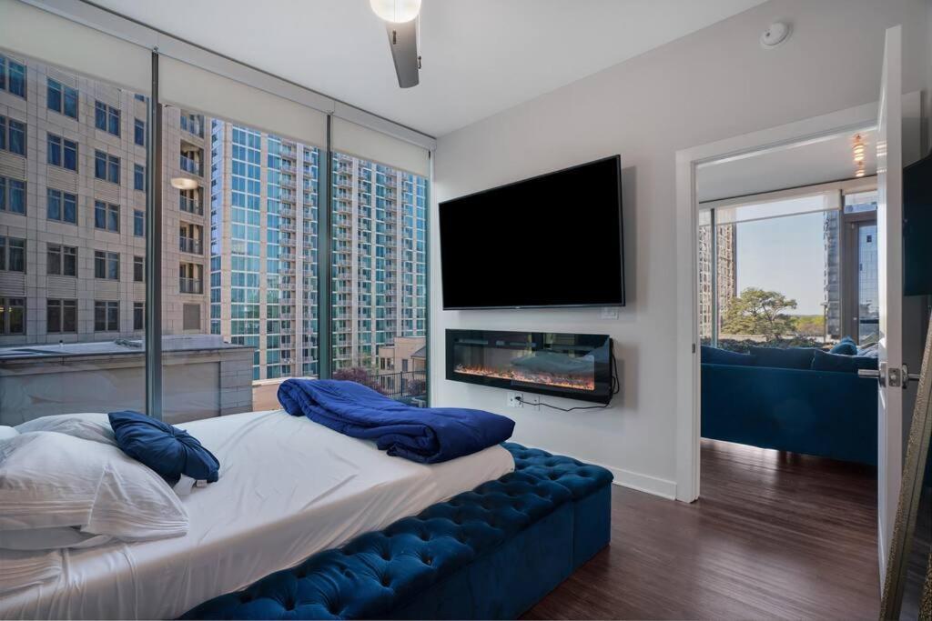Apartment High Rise W Skyline View Pvt Balcony N Concierge Atlanta